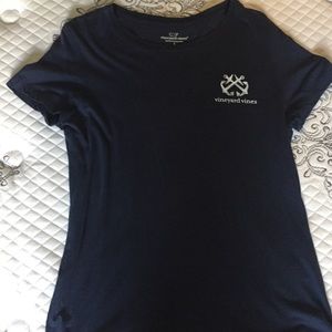 Vineyard Vines T-shirt